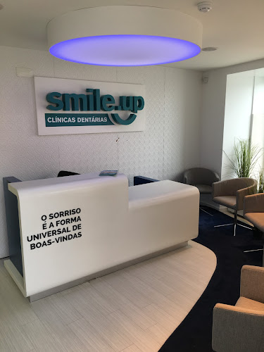 Smile.up Clínicas Dentárias Campo Pequeno - Lisboa