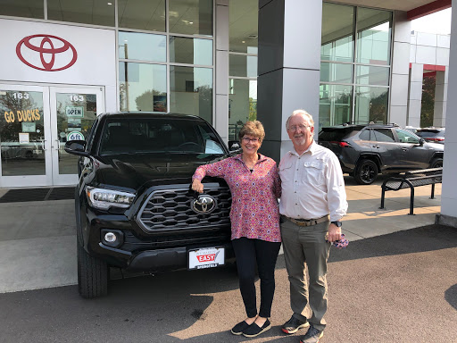 Toyota Dealer «Lithia Toyota of Springfield», reviews and photos, 163 S 9th St, Springfield, OR 97477, USA