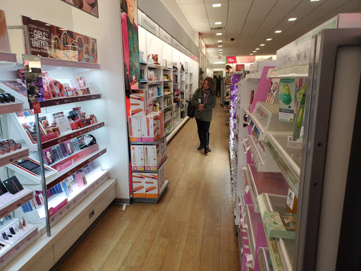 Hair Salon «Ulta Beauty», reviews and photos, 1701 Niagara Falls Blvd #100, Amherst, NY 14228, USA