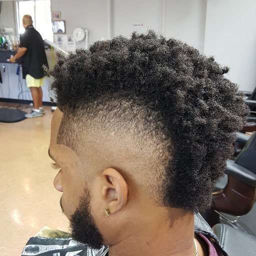 Barber Shop «DCB Barber Shop - Barber Shop Hispano», reviews and photos, 1545 E Olive Rd, Pensacola, FL 32514, USA