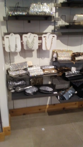 Shoe Store «DSW Designer Shoe Warehouse», reviews and photos, 2453 NW 185th Ave, Hillsboro, OR 97124, USA