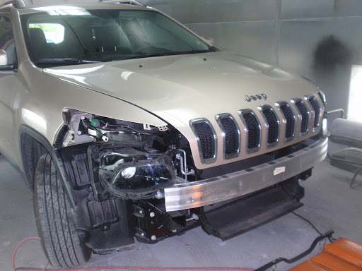 Auto Repair Shop «Frenchy Auto Collision Repair», reviews and photos, 15526 Wentworth Ave # A, South Holland, IL 60473, USA