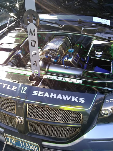 Shopping Mall «Oregon Trail Shopping Center», reviews and photos, 2231 NE Burnside Rd, Gresham, OR 97030, USA