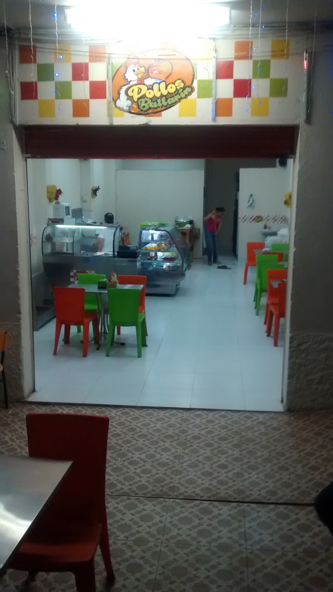 Pollos Bailarin