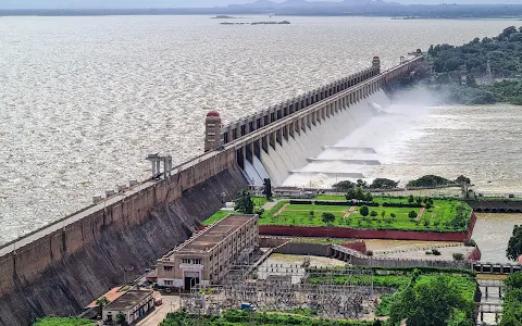 Tungbhadra Dam And Garden image