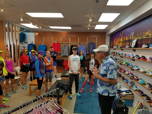Running Store «Movin Shoes Running Centers», reviews and photos, 1892 Garnet Ave, San Diego, CA 92109, USA