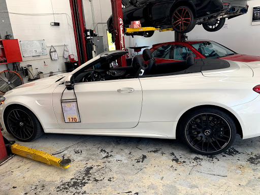 Auto Repair Shop «Euro Motors», reviews and photos, 6663 Narcoossee Rd #154, Orlando, FL 32822, USA