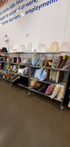 Thrift Store «Rappahannock Goodwill Industries:- Harrison Crossing Store», reviews and photos, 7101 Harrison Rd, Fredericksburg, VA 22407, USA