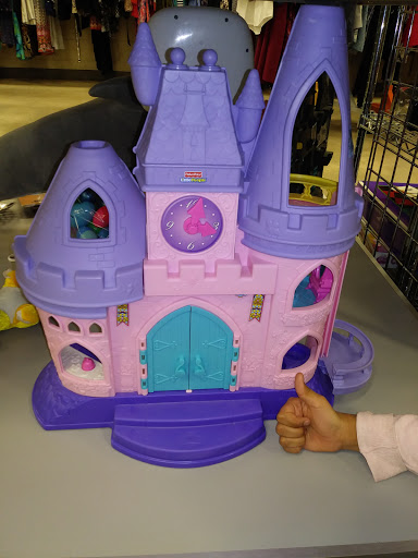 Thrift Store «Goodwill Store & Donation Center», reviews and photos, 1020 N Rohlwing Rd, Addison, IL 60101, USA