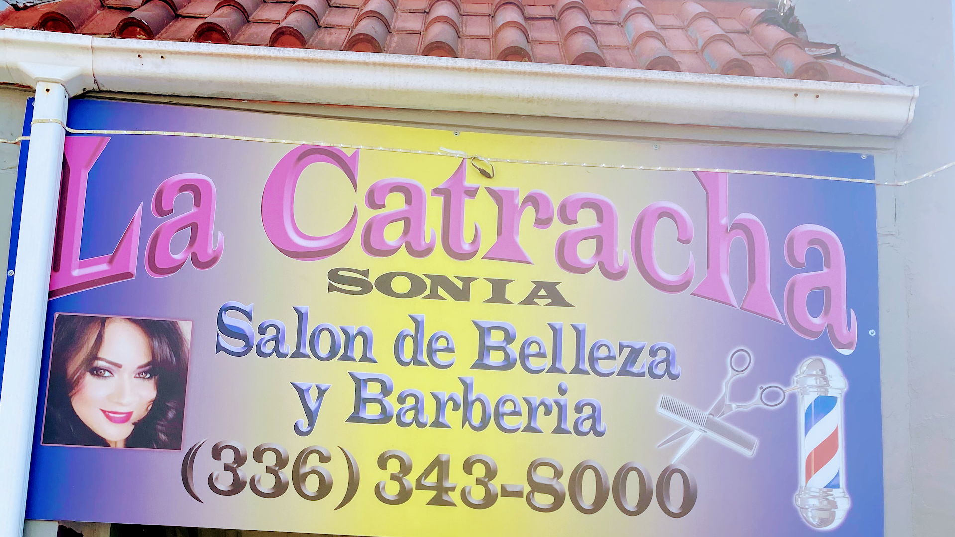 LA CATRACHA SALN DE BELLEZA Y BARBERA