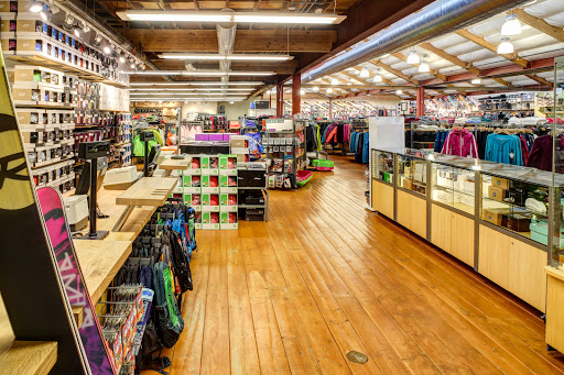 Sporting Goods Store «Any Mountain - Corte Madera», reviews and photos, 71 Tamal Vista Blvd, Corte Madera, CA 94925, USA