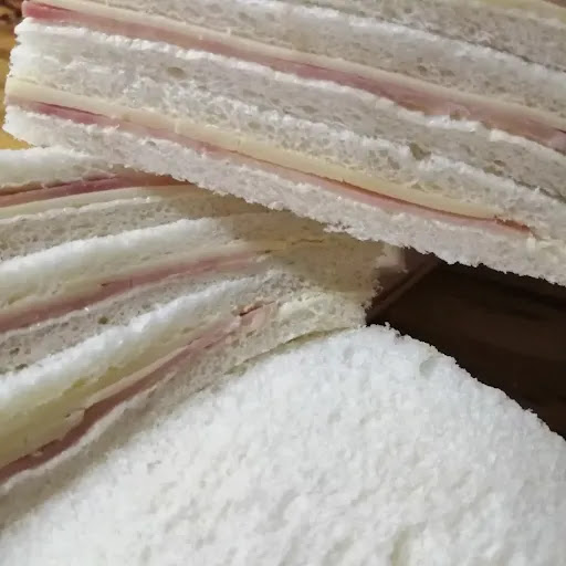 AF1QipO24f8M 5ll4LfJGyu6YaklQt7g4hNIuU1Le40l