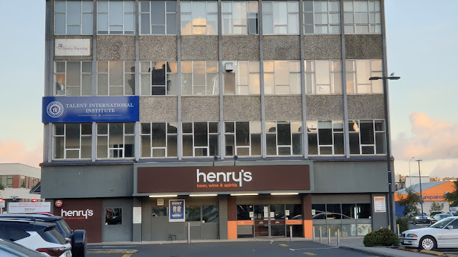 Henry's Centre City