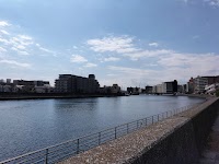 潮鶴橋水際緑道(北側)