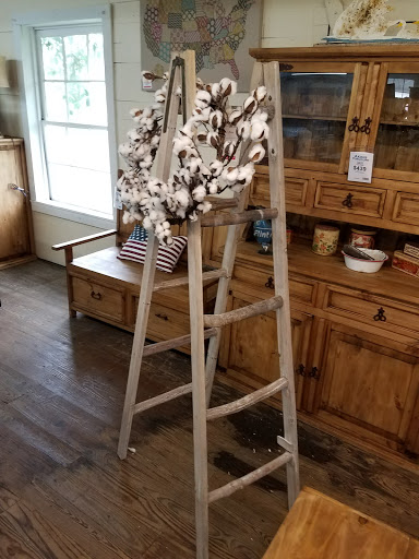 Furniture Store «Akins Furniture (Dogtown)», reviews and photos, 3450 Co Rd 81, Fort Payne, AL 35967, USA