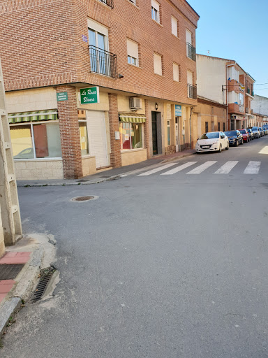 Clínica Veterinaria Tierra de Pinares en Nava de la Asunción