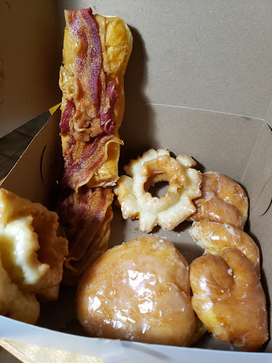 Donut Shop «The Original Rainbow Donuts», reviews and photos, 15834 N Cave Creek Rd, Phoenix, AZ 85032, USA