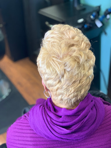 Hair Salon «Envy Salon Designs by Tierra», reviews and photos, 9247 E 141st St, Fishers, IN 46038, USA