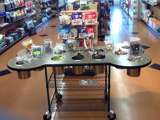 Pet Supply Store «California Pet Center», reviews and photos, 21906 Ventura Blvd, Woodland Hills, CA 91364, USA