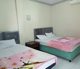 OYO 90520 Kuta Family Guest House photo