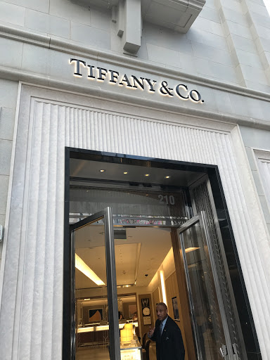 Jewelry Store «Tiffany & Co.», reviews and photos, 210 N Rodeo Dr, Beverly Hills, CA 90210, USA