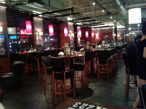 Shopping Mall «Bayshore Town Center», reviews and photos, 5800 N Bayshore Dr, Glendale, WI 53217, USA