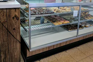 Lon's Donut Shop image