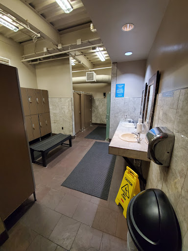 Health Club «Onelife Fitness - Chesapeake Square Gym», reviews and photos, 4628 Portsmouth Blvd, Chesapeake, VA 23321, USA