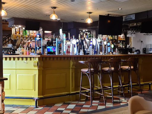 Ownies Bar and Bistro