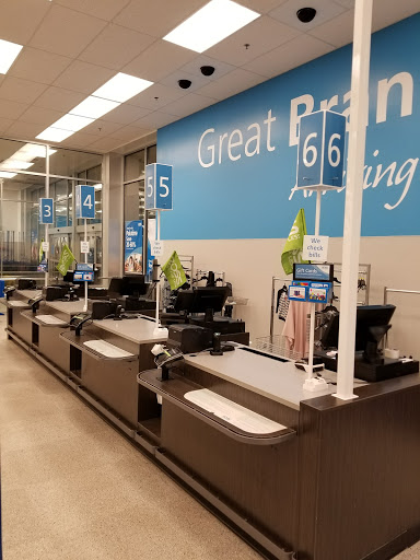 Clothing Store «Ross Dress for Less», reviews and photos, 749 E Dundee Rd, Palatine, IL 60074, USA