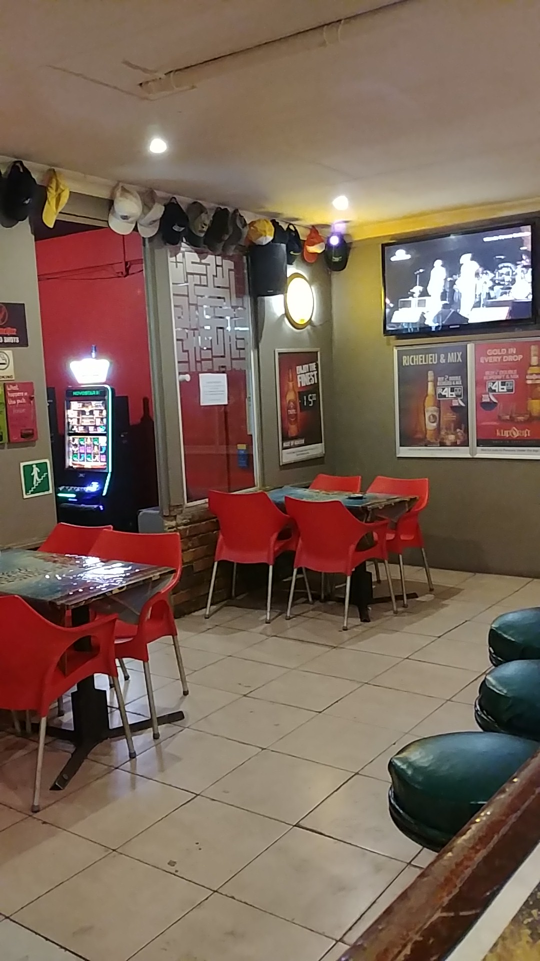 Huttens Pub