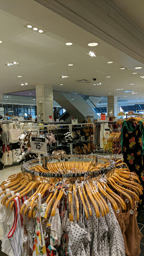 Clothing Store «F21 XXI», reviews and photos, 69 Chestnut St, Beavercreek, OH 45440, USA