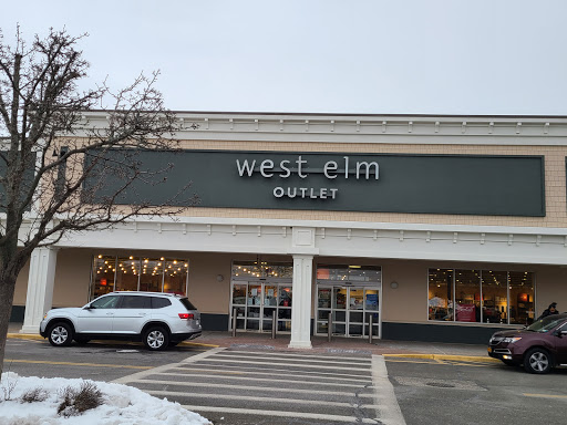 Outlet Store «west elm Outlet», reviews and photos, 1770 W Main St #301, Riverhead, NY 11901, USA