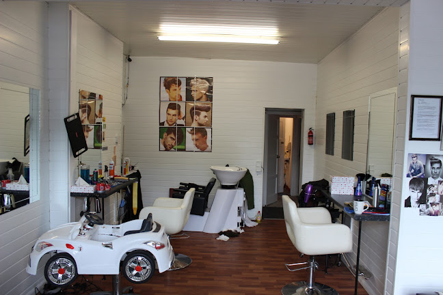 Fosters Barbers - Plymouth