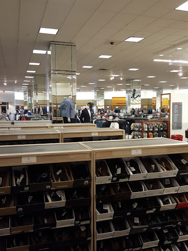 Department Store «Century 21 Department Store», reviews and photos, 1 N Park Pl, Morristown, NJ 07960, USA