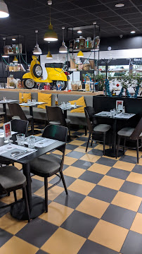 Atmosphère du Restaurant italien Brasserie Gusto Nîmes à Nîmes - n°7