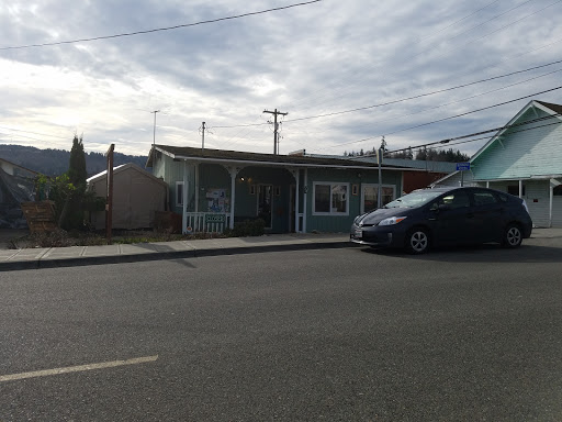Health Food Store «Mountain Community Co-Op», reviews and photos, 105 Carter St E, Eatonville, WA 98328, USA