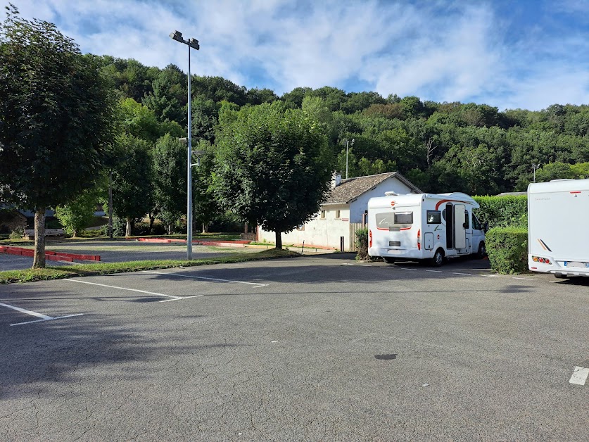 Aire de camping car Pont de Salars à Pont-de-Salars (Aveyron 12)