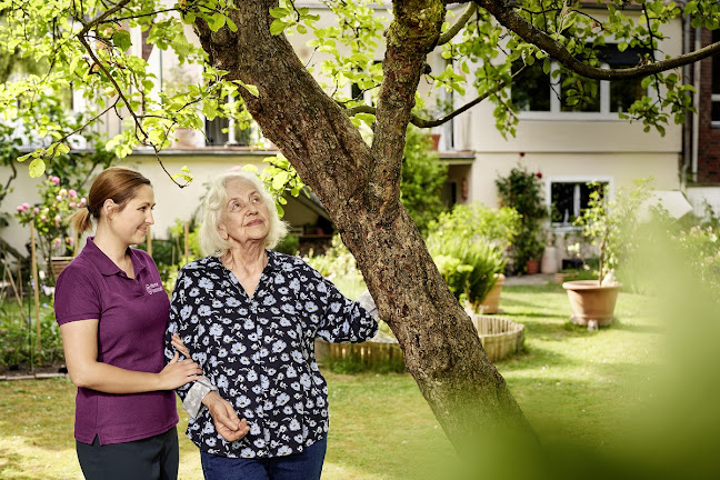 Home Instead - Seniorendienste Schweiz AG - Pflegeheim