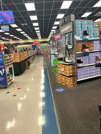 Shoe Store «Shoe Carnival», reviews and photos, 2633 Lakewood Village Dr, North Little Rock, AR 72116, USA