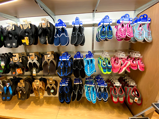 Marine Supply Store «West Marine», reviews and photos, 595 E Ordnance Rd, Glen Burnie, MD 21060, USA