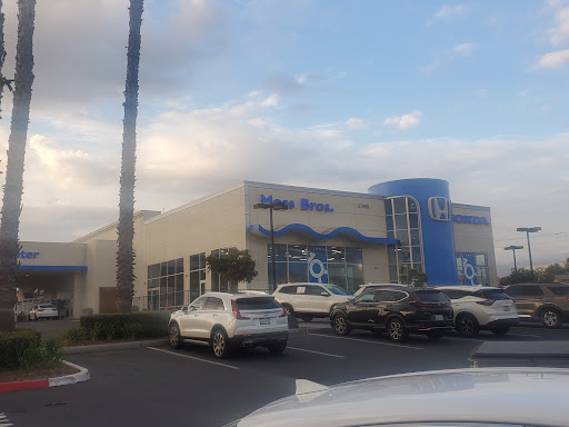 Moss Bros. Honda image