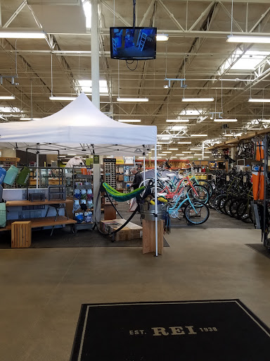 Camping Store «REI», reviews and photos, 8490 Castleton Corner Dr, Indianapolis, IN 46250, USA