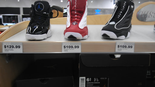 Shoe Store «WSS», reviews and photos, 2020 N 75th Ave, Phoenix, AZ 85035, USA