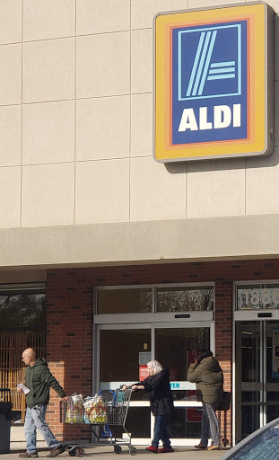 Supermarket «ALDI», reviews and photos, 18867 E 9 Mile Rd, Eastpointe, MI 48021, USA