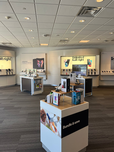 Cell Phone Store «Verizon», reviews and photos, 1815 Glenn Blvd SW, Fort Payne, AL 35968, USA