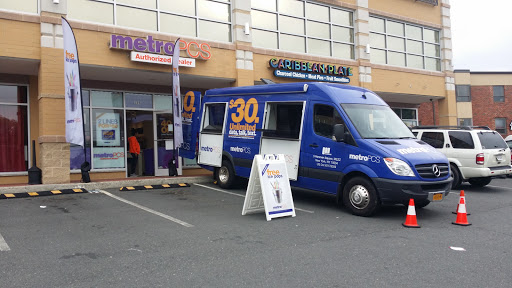 Cell Phone Store «MetroPCS Authorized Dealer», reviews and photos, 125 Annandale Rd, Falls Church, VA 22046, USA