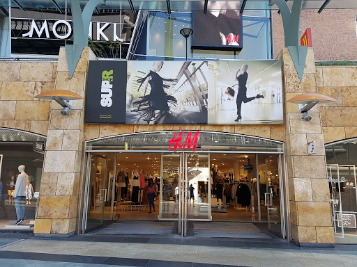 H&M