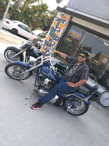 Billionaire Tattoo Parlor, 5650 Franklin Blvd, Sacramento, CA 95824, USA, 