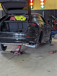 In & Out Auto Services Inc. - Photo 8 - Car repair in Fort Lauderdale, FL, Fort Lauderdale